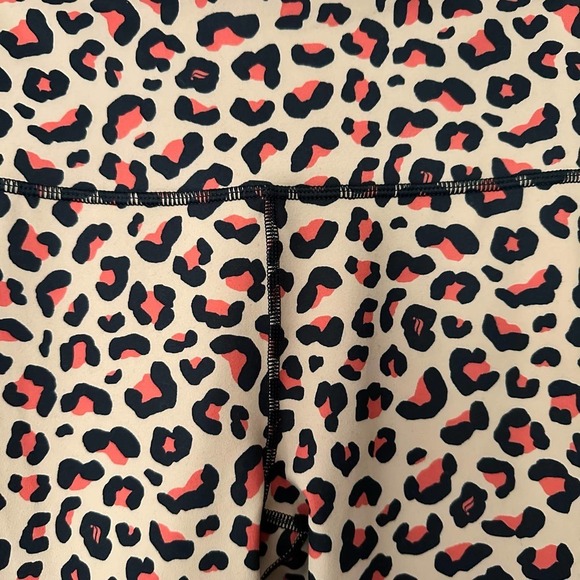 Fabletics PowerHold Legging Leopard Print, Small - Picture 7 of 8